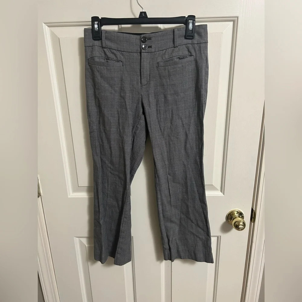 3/$25 Anthropologie Pants Womens Black White Plaid Houndstooth Flare Crop 4‎